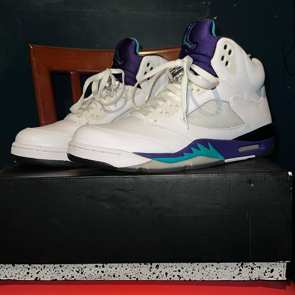 Jordan V White Grapes